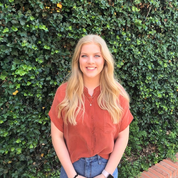 Meet your Posher, Kylie - Picture 1 of 1
